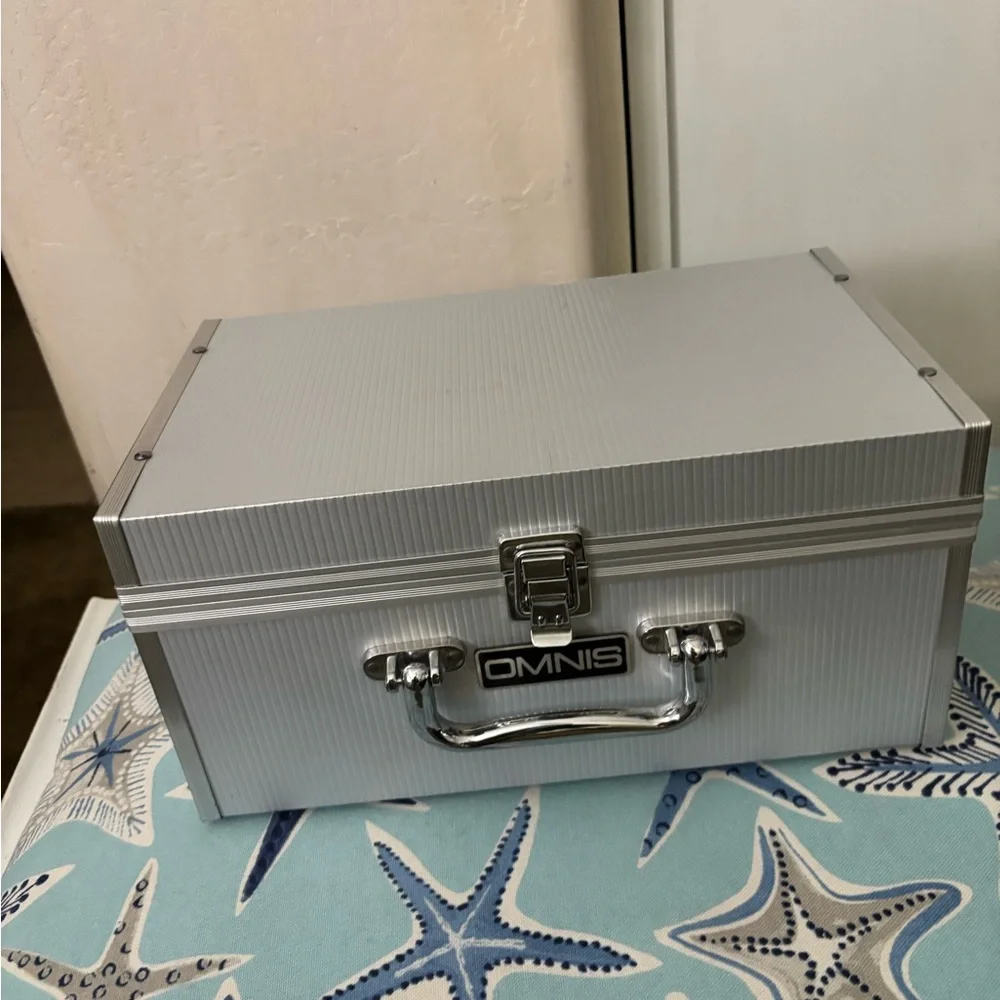 🍾Excellent condition Aluminum Storage Box,great for makeup, tattoo supplies 5x11